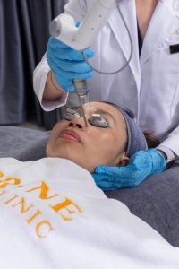 TRẺ HOÁ VÙNG MẮT