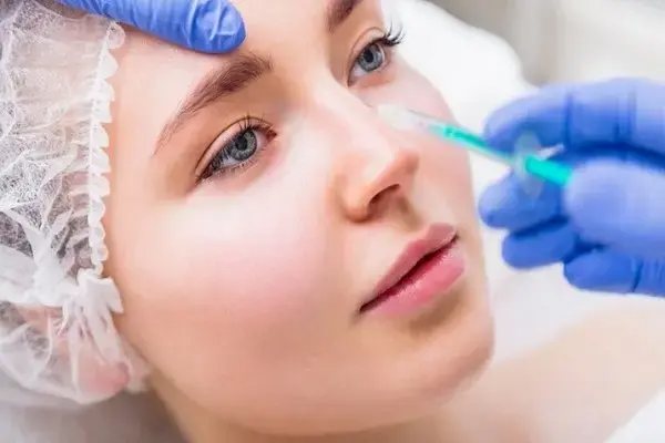 loi ich tham my khi tiem filler vung mat