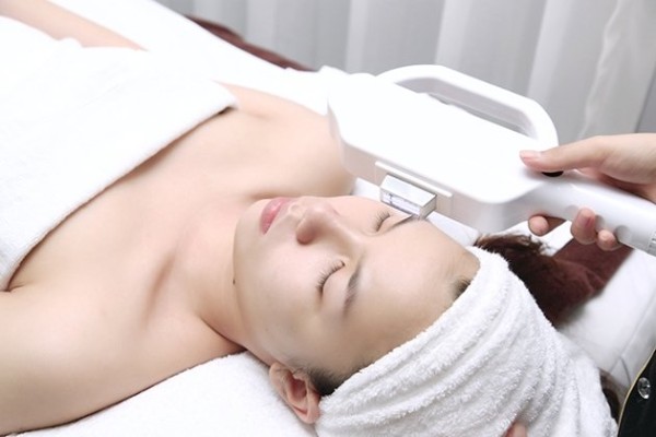 Trị nám tàn nhang bằng công nghệ ánh sáng