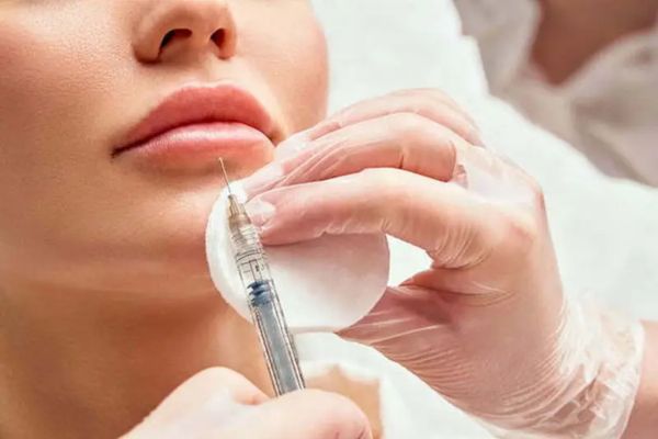 Tiêm filler môi tại Citrine Derma Clinic an toàn, bác sĩ trực tiếp, filler chính hãng