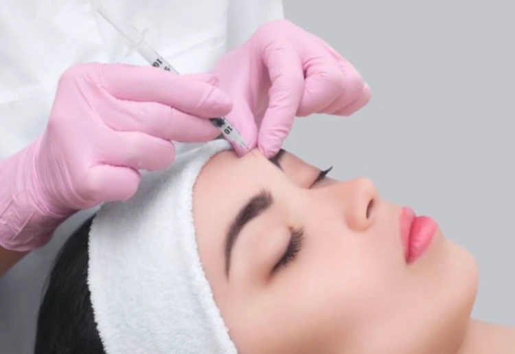 Tiêm botox cau mày