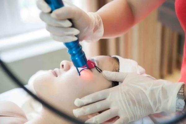 Điều trị sẹo bằng laser theo quy trình 5 bước cơ bản