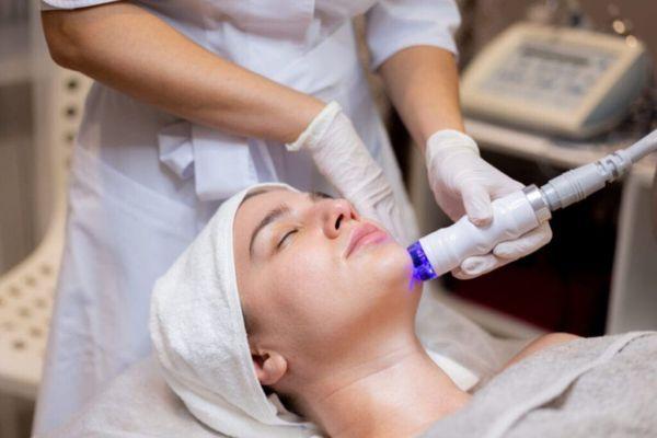 Công nghệ RF an toàn, không xâm lấn và phù hợp nhiều loại da