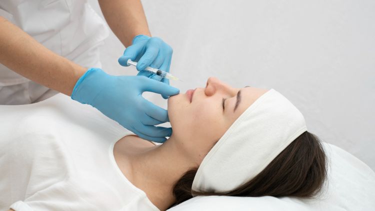 Hydraglow hỗ trợ da căng bóng, đủ ẩm và tươi sáng hơn