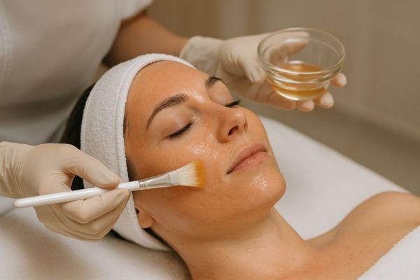 Peel da loại bỏ tế bào chết, kích thích tái tạo da mới