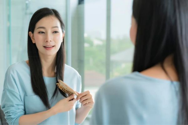 Tiêm botox xóa nhăn giúp gương mặt trông trẻ trung hơn