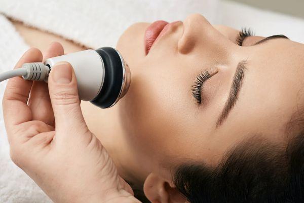Sóng RF giúp trẻ hóa da không xâm lấn bằng nhiệt năng