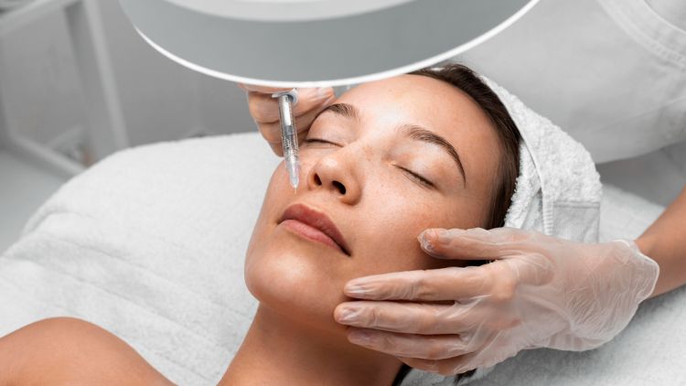 Nâng cơ trẻ hoá da mặt là gì