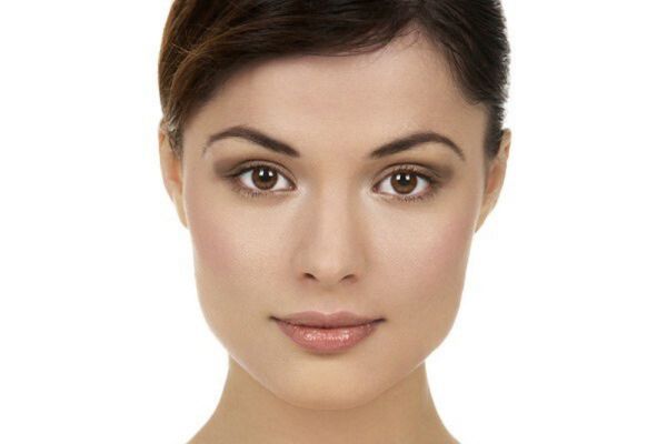 Mặt vuông do cơ cắn phì đại có thể cải thiện rõ với botox