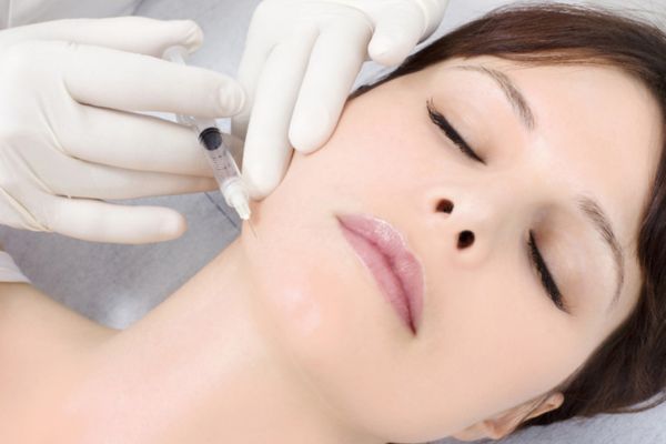 Quy trình tiêm botox gọn hàm gồm các bước thăm khám, tiêm và theo dõi