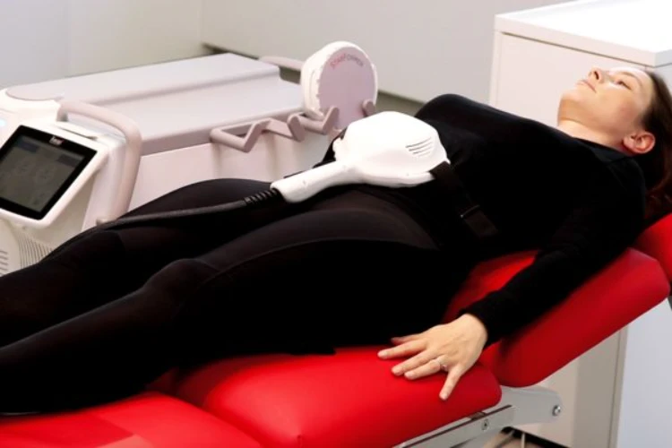 Tái Sinh Vóc Dáng Làn Da 4D giúp giảm mỡ, săn cơ và trẻ hóa da không xâm lấn
