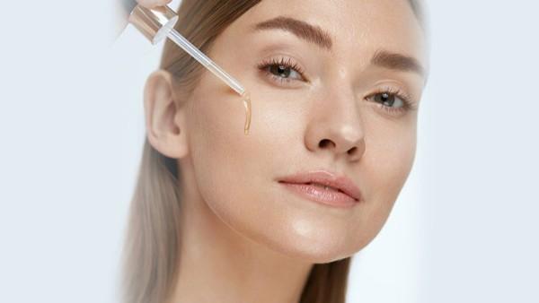 Dưỡng da bằng serum giúp tái tạo làn da khỏe mạnh