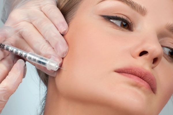 Tiêm botox gọn hàm giúp thu nhỏ cơ cắn, tạo khuôn mặt thon gọn