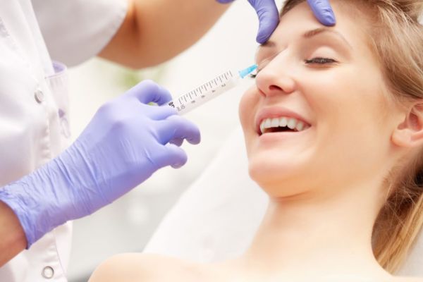 Filler HA tự phân hủy theo thời gian, nhưng cần tiêm đúng cách để tránh tích tụ