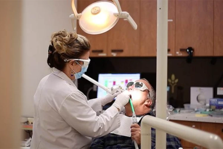 NightLase là giải pháp laser không xâm lấn giúp giảm ngủ ngáy hiệu quả